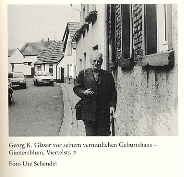 Foto Glaser vor Geburtshaus